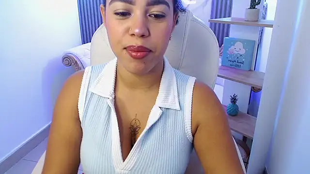 Snapshot of candyhot_tk chatting on February 25, 2026, 3:16 am candyhot tk online show from February 25, 2026, 3:16 am