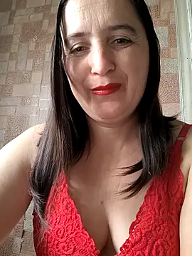 Snapshot of EvelinCutex chatting on October 9, 2025, 10:57 am EvelinCutex online show from October 9, 2025, 10:57 am