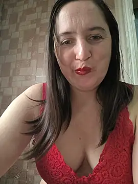 Snapshot of EvelinCutex chatting on November 24, 2025, 7:19 am EvelinCutex online show from November 24, 2025, 7:19 am