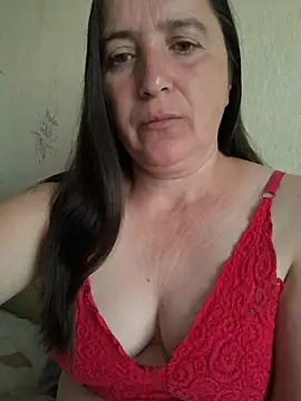 Snapshot of EvelinCutex chatting on June 30, 2026, 5:19 am EvelinCutex online show from June 30, 2026, 5:19 am
