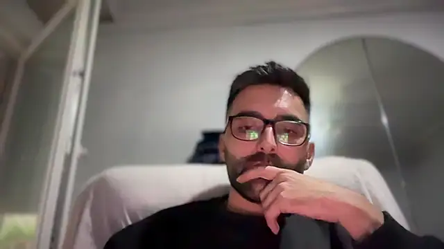 Snapshot of Alicante34 chatting on November 23, 2025, 12:27 pm Alicante34 online show from November 23, 2025, 12:27 pm