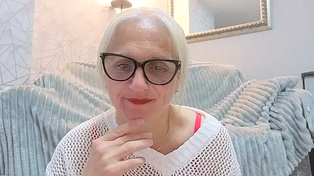 Velvet-Secrets online show from April 22, 2026, 9:16 pm