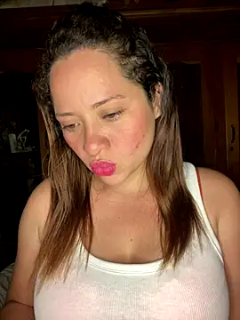 Snapshot of sabrossa chatting on December 3, 2025, 4:09 am sabrossa online show from December 3, 2025, 4:09 am