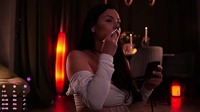 MaryHols online show from October 26, 2025, 4:24 pm