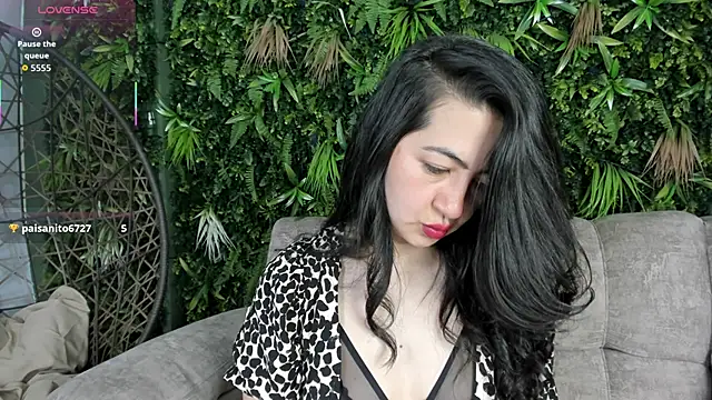 Saya Amaretto1 online show from September 11, 2025, 6:41 pm