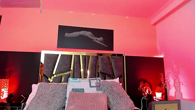 ScarletTorres online show from November 7, 2025, 6:52 pm