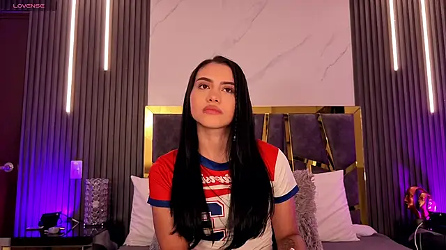 ScarletTorres online show from April 15, 2026, 6:26 pm