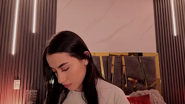 ScarletTorres online show from July 25, 2026, 4:04 pm