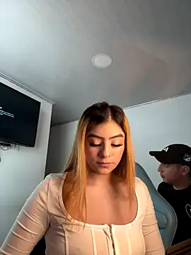 Melissa coll online show from September 18, 2025, 8:44 pm