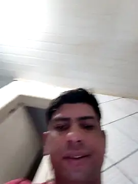 paulinhogostosinho online show from September 17, 2025, 9:27 pm