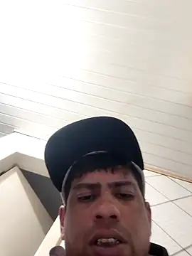 paulinhogostosinho online show from November 6, 2025, 1:17 am