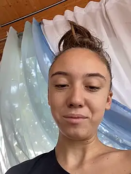 CristinaSww online show from October 19, 2025, 11:55 am