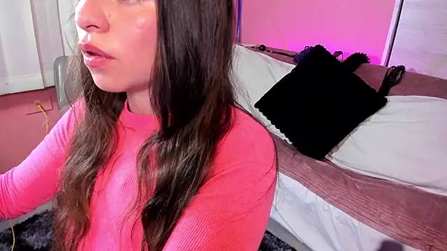 Keyla ruiz  online show from June 4, 2026, 7:42 pm