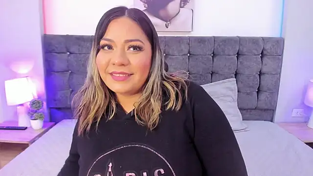 Snapshot of isabella_horney_ chatting on September 28, 2025, 8:58 pm isabella horney online show from September 28, 2025, 8:58 pm