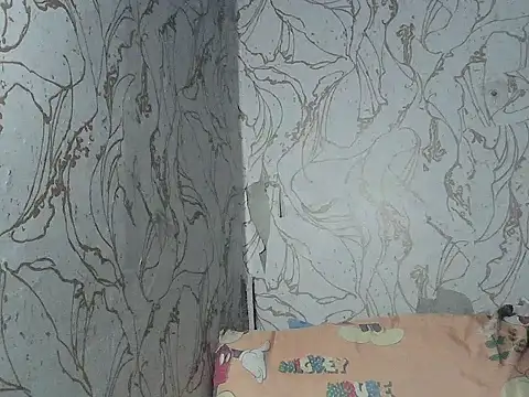 sweetdolly27 online show from July 28, 2026, 8:52 pm