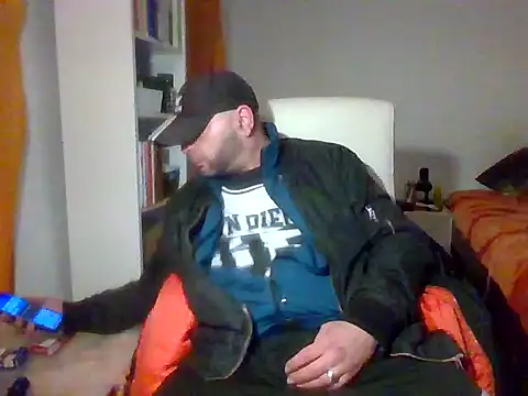 Snapshot of SmokedAlloy2 chatting on March 22, 2026, 11:19 pm SmokedAlloy2 online show from March 22, 2026, 11:19 pm