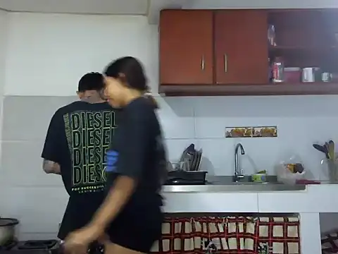 MeganAndMaxxh online show from November 8, 2025, 1:06 am