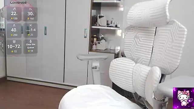 Suzie Wet Cave online show from April 16, 2026, 11:11 am