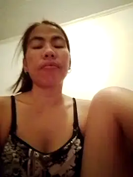 Deliciousgirl14 online show from April 4, 2026, 5:54 pm