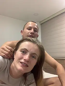 Snapshot of andyzuzka chatting on October 1, 2025, 12:16 am andyzuzka online show from October 1, 2025, 12:16 am