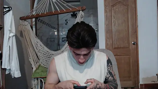 Snapshot of AteneoJr chatting on October 19, 2025, 4:24 am AteneoJr online show from October 19, 2025, 4:24 am