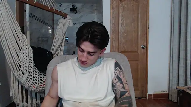 Snapshot of AteneoJr chatting on October 24, 2025, 4:42 am AteneoJr online show from October 24, 2025, 4:42 am