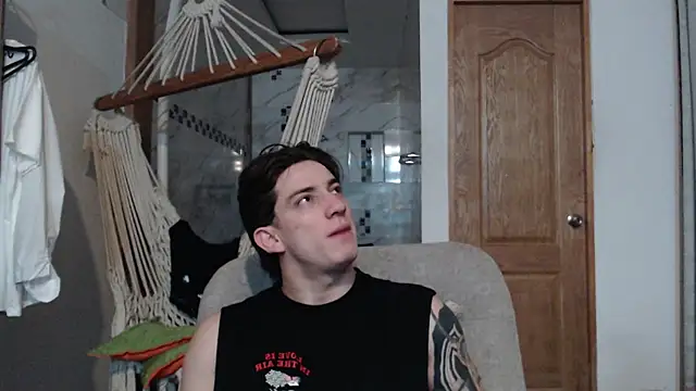 Snapshot of AteneoJr chatting on November 12, 2025, 4:13 am AteneoJr online show from November 12, 2025, 4:13 am