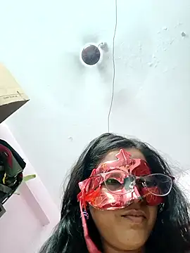 Snapshot of thanusi_2 chatting on April 5, 2026, 6:05 pm thanusi 2 online show from April 5, 2026, 6:05 pm