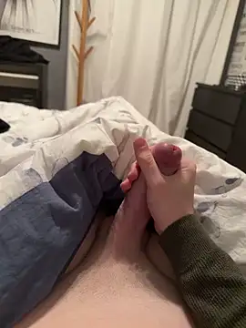 Snapshot of Eternelfrisson chatting on February 17, 2026, 6:03 pm Eternelfrisson online show from February 17, 2026, 6:03 pm