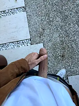 Snapshot of Manu97k chatting on September 20, 2025, 8:26 am Manu97k online show from September 20, 2025, 8:26 am