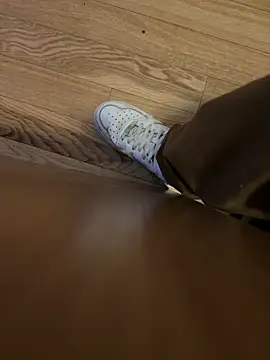 Snapshot of Manu97k chatting on October 4, 2025, 4:05 pm Manu97k online show from October 4, 2025, 4:05 pm