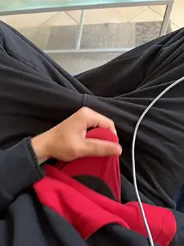 Snapshot of Manu97k chatting on October 27, 2025, 8:29 am Manu97k online show from October 27, 2025, 8:29 am