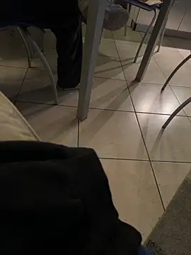 Snapshot of Manu97k chatting on October 28, 2025, 7:38 pm Manu97k online show from October 28, 2025, 7:38 pm