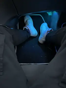 Snapshot of Manu97k chatting on November 3, 2025, 5:52 am Manu97k online show from November 3, 2025, 5:52 am