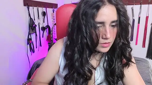 elowen halley1 online show from May 12, 2026, 6:49 pm