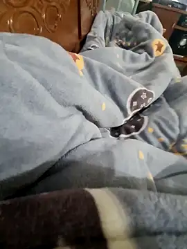 Boyshow88 online show from November 18, 2025, 2:43 pm