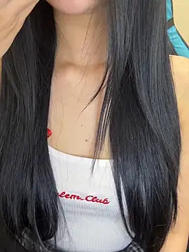 Dolly282 online show from April 8, 2026, 9:37 pm