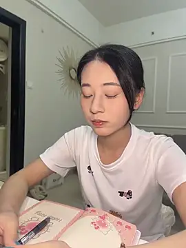shishi0688 online show from April 23, 2026, 2:19 pm