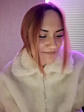 SlimBellaa online show from December 17, 2025, 9:54 pm