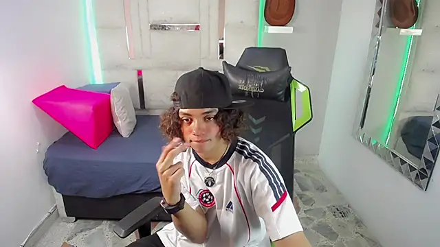 Snapshot of Stein_ chatting on November 12, 2025, 8:52 pm Stein online show from November 12, 2025, 8:52 pm