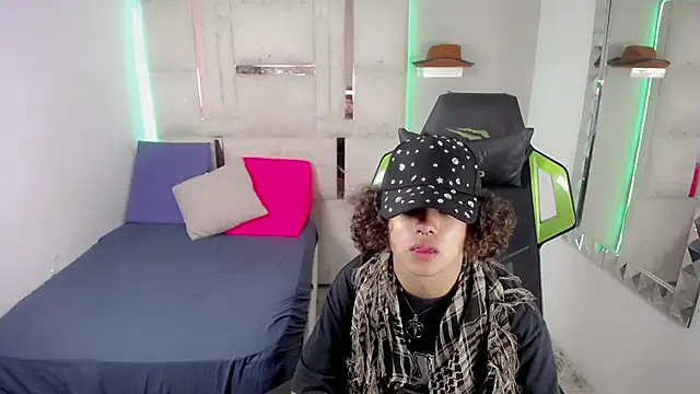 Snapshot of Stein_ chatting on November 13, 2025, 8:08 pm Stein online show from November 13, 2025, 8:08 pm