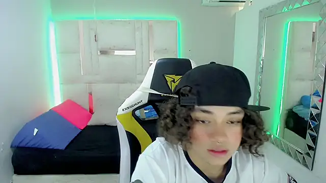 Snapshot of Stein_ chatting on November 26, 2025, 8:43 pm Stein online show from November 26, 2025, 8:43 pm