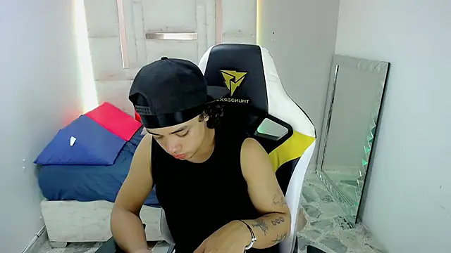 Snapshot of Stein_ chatting on November 30, 2025, 8:35 pm Stein online show from November 30, 2025, 8:35 pm