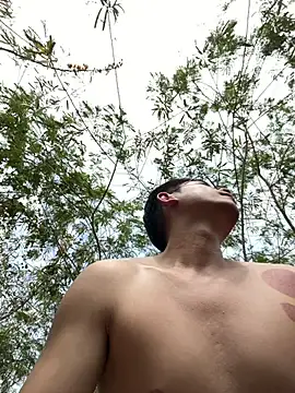 Snapshot of Foxfoxfox4 chatting on February 4, 2026, 5:13 am Foxfoxfox4 online show from February 4, 2026, 5:13 am