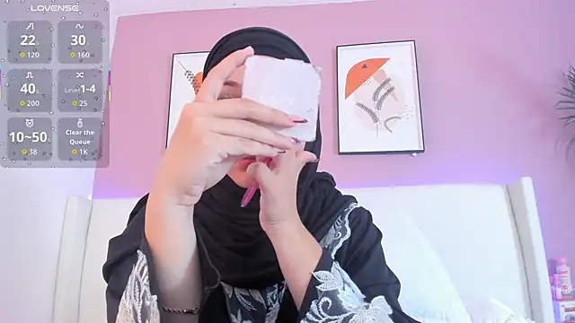  Saandy online show from April 8, 2026, 11:32 am