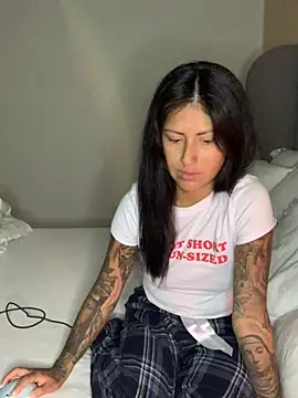 Snapshot of mrskarmaa chatting on September 8, 2025, 9:25 pm mrskarmaa online show from September 8, 2025, 9:25 pm