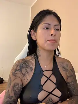 Snapshot of mrskarmaa chatting on October 29, 2025, 3:47 pm mrskarmaa online show from October 29, 2025, 3:47 pm