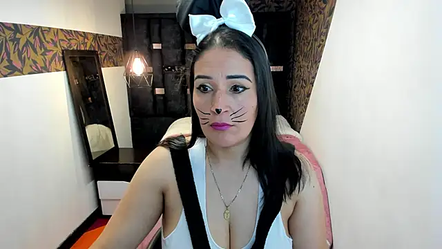 Barbara fox   online show from October 31, 2025, 3:40 am