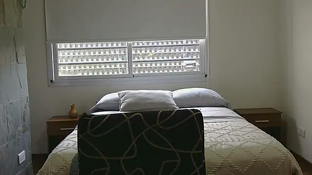 maria8282 online show from September 29, 2025, 4:34 pm