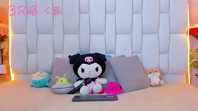 Snapshot of MilkWhore1 chatting on September 12, 2025, 12:16 pm MilkWhore1 online show from September 12, 2025, 12:16 pm